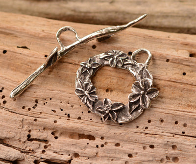 Flowers all Around Toggle Clasp, CatD-1056