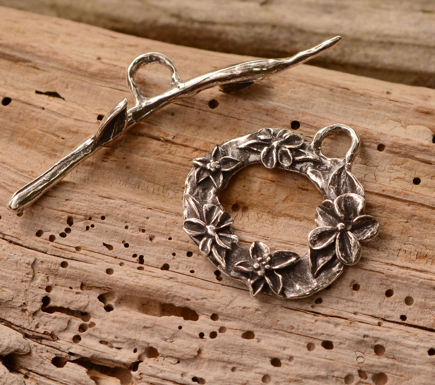 Flowers all Around Toggle Clasp, CatD-1056