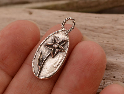 Oval Flower Charm, Etched Love, CatD-1058