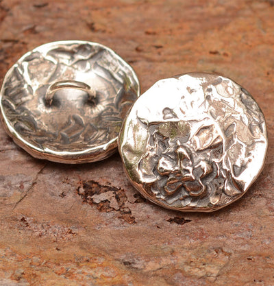 Button with Subtle Flower, SS-286