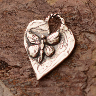 Butterfly on a Heart, SS-687